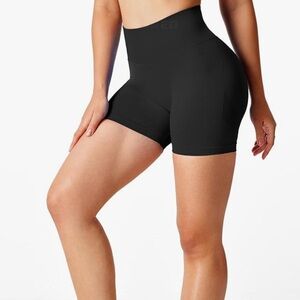 YEOREO Women's Black Scrunch Shorts